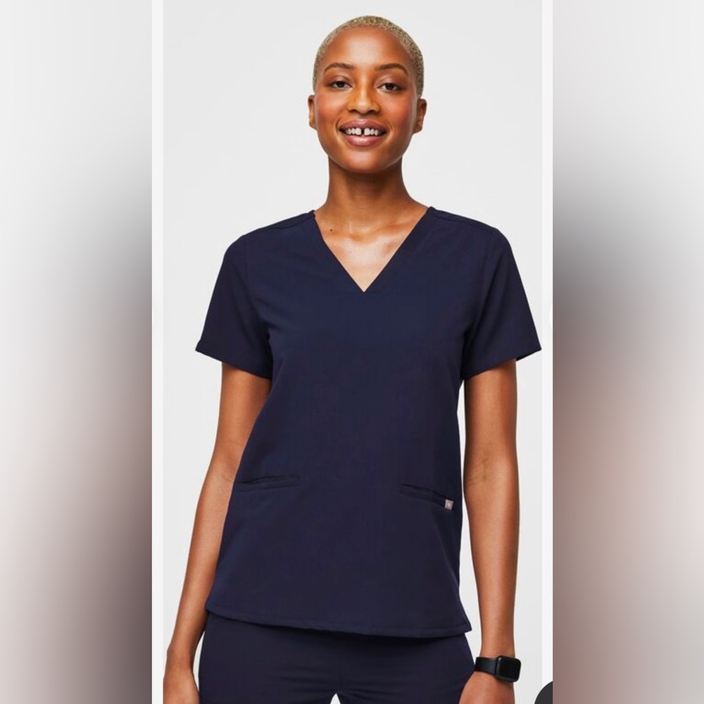 Figs Scrub Top Navy